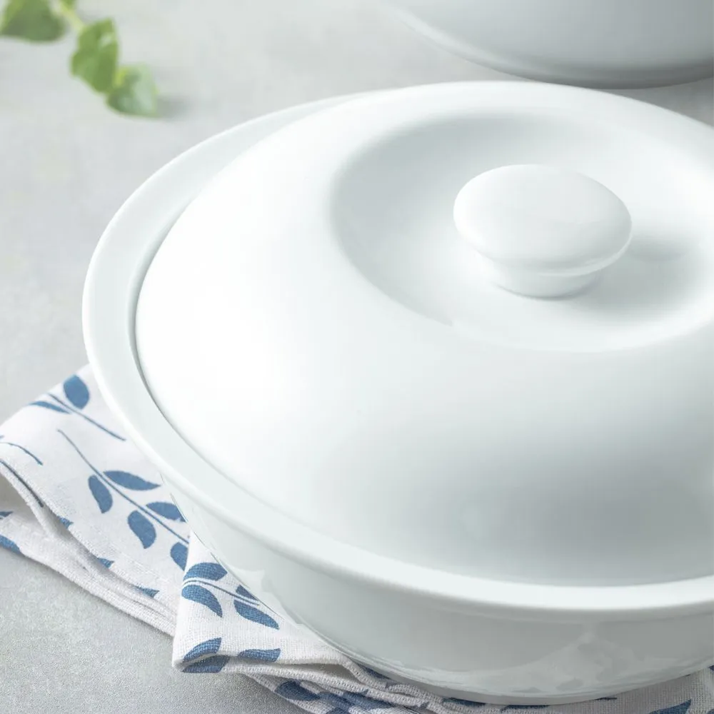 Casserole-dish-with-lid-4 Oven-to-table casserole dish