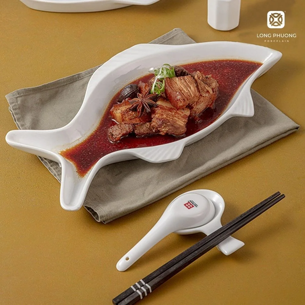 Deep-Fish-Shaped-Two-Fin-Stylish-Plate (3) two-fin design and deep cavity