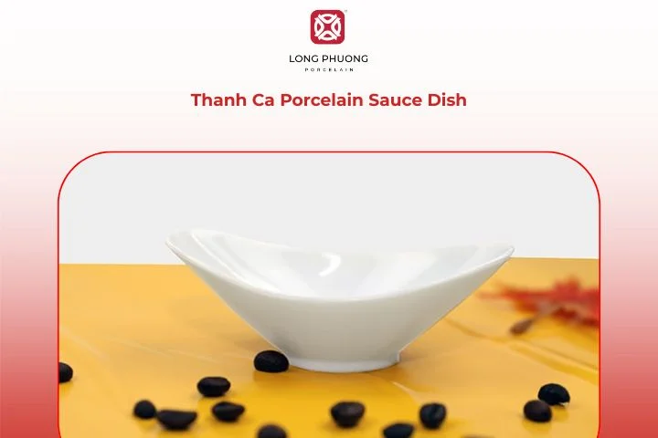 Thanh Ca Porcelain Sauce Dish – Sleek white porcelain dish with smooth edges, ideal for daily dipping.