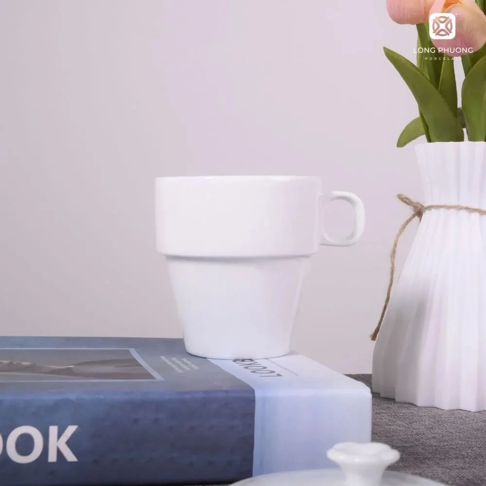 Modern-porcelain-mug (2) Discover Long Phuong's modern porcelain mug, a sleek and safe addition