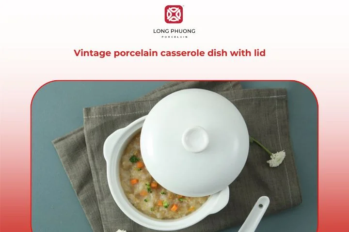Vintage Porcelain Casserole Dish with Lid – Floral-decorated round casserole ideal for both cooking and presentation.
