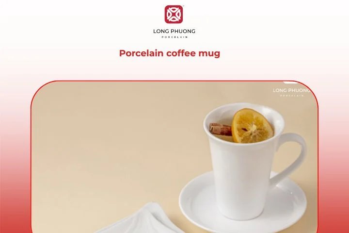 Porcelain Coffee Mug – Glossy white mug with lid for heat retention and refined daily use