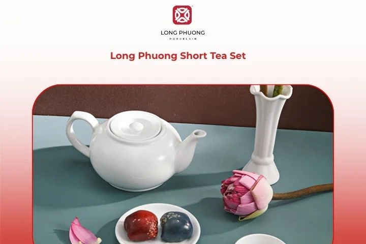 Long Phuong Short Tea Set displayed