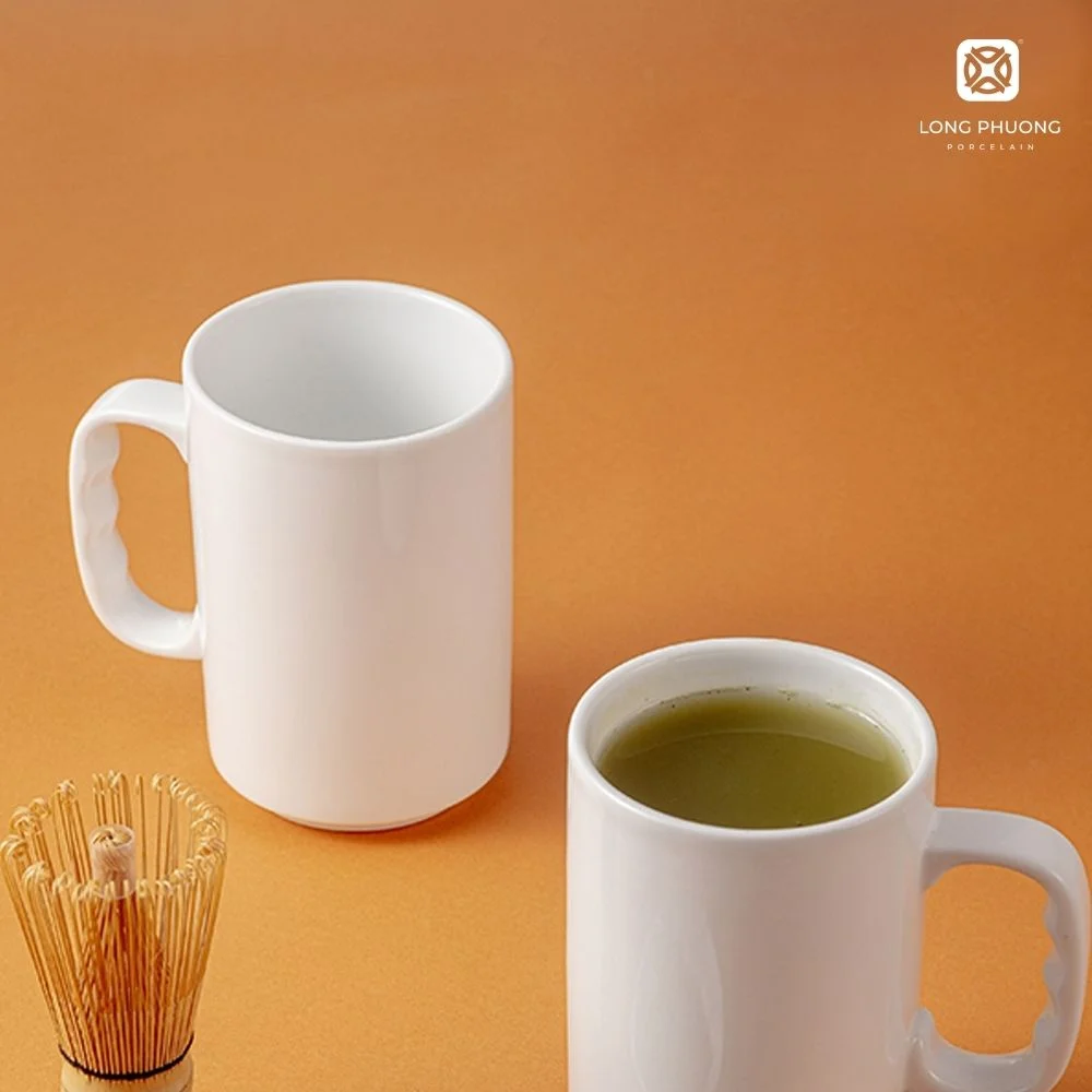 Tall porcelain mugs with square handle 18.6 oz (4) Tall Porcelain Mugs with Square Handle