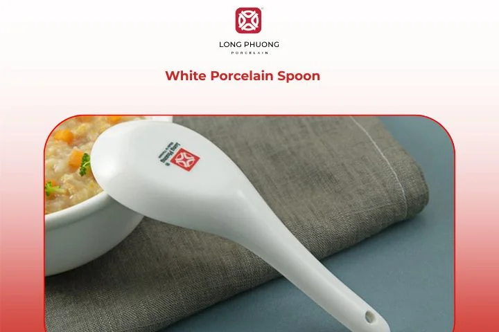 White Porcelain Spoon – Classic glossy white spoon, ideal for soup and dessert service.