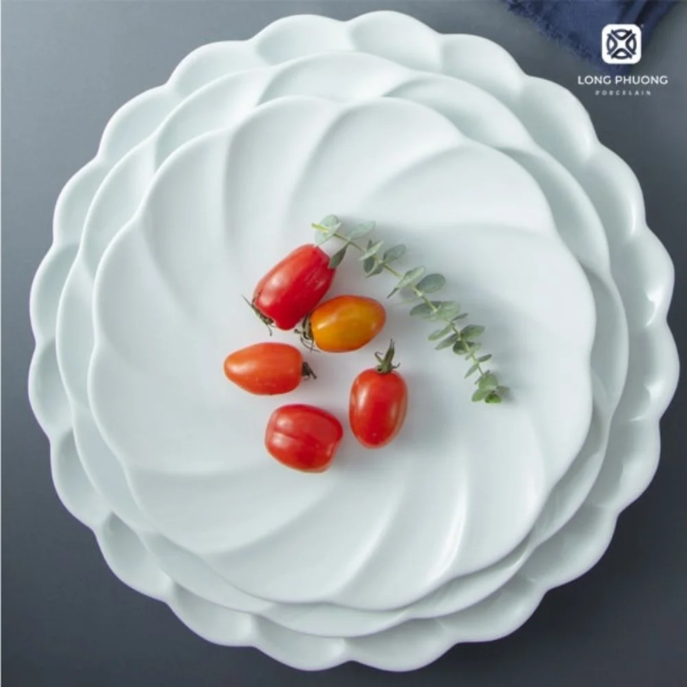 Twisted-Stylish-Plate (2) Make a bold statement with the Twisted Stylish plates