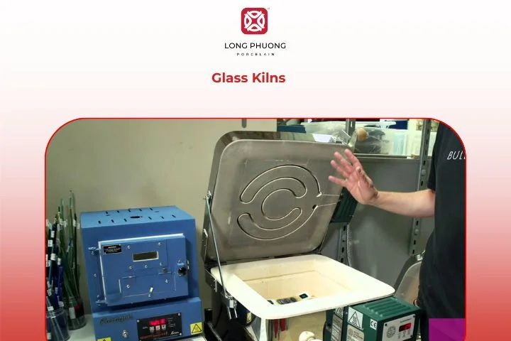 Glass kiln designed for fusing and slumping glass materials