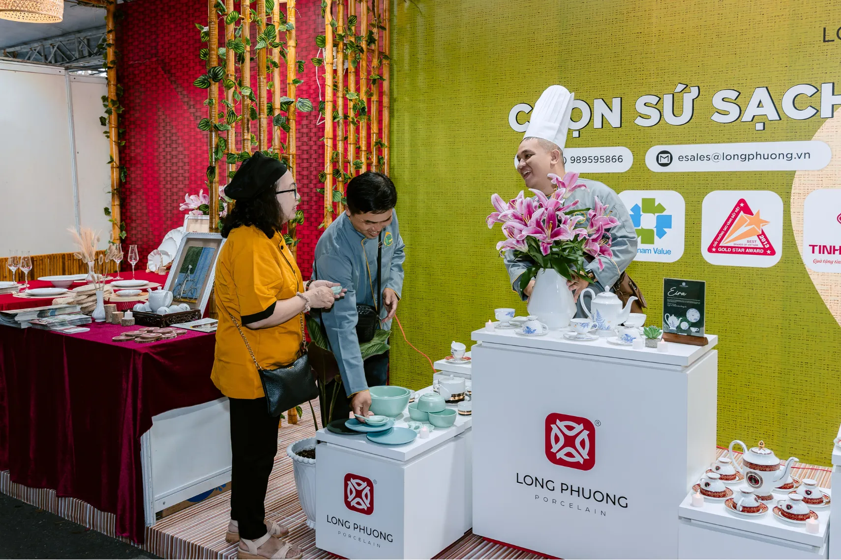 Visitors experienced Long Phuong's clean, delicate porcelain products