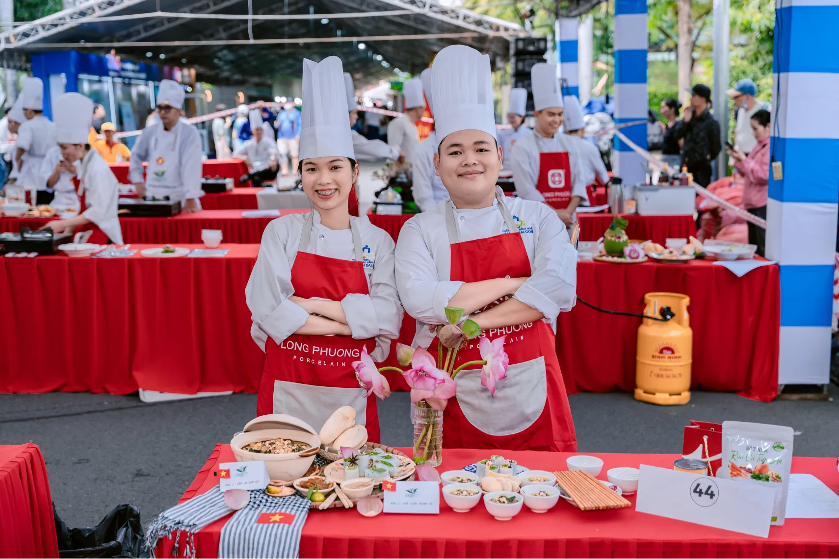 Long Phuong's porcelain products accompany talented chefs