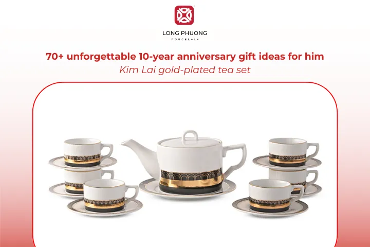 The gold-plated finish of the Kim Lai tea set reflects how valuable and cherished a decade of love truly is
