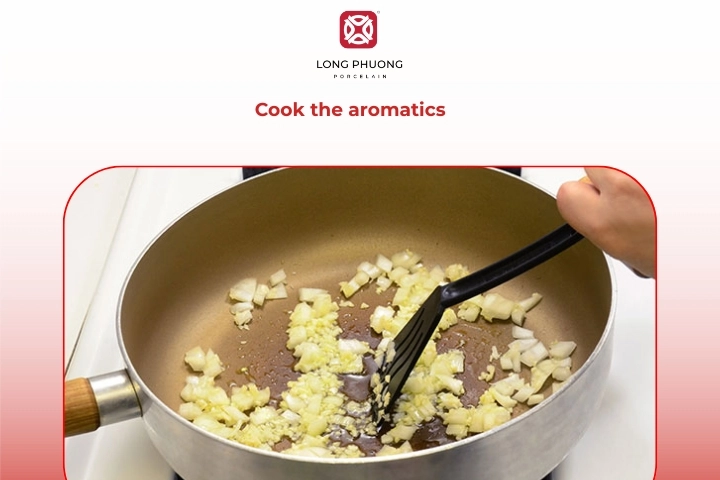 A flavorful vegetable base built from garlic, fennel, onion,...