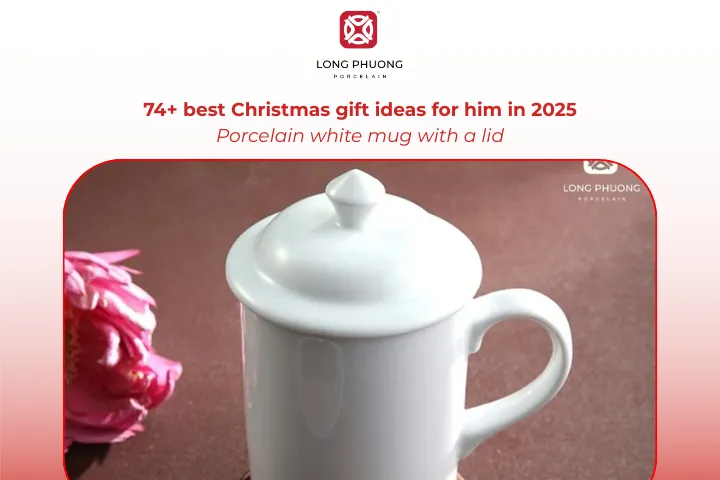 A white porcelain mug with a lid is a simple yet practical gift that brings warmth and comfort all winter long