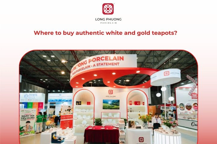 Luxury teapots with gold accents available at a trusted porcelain store