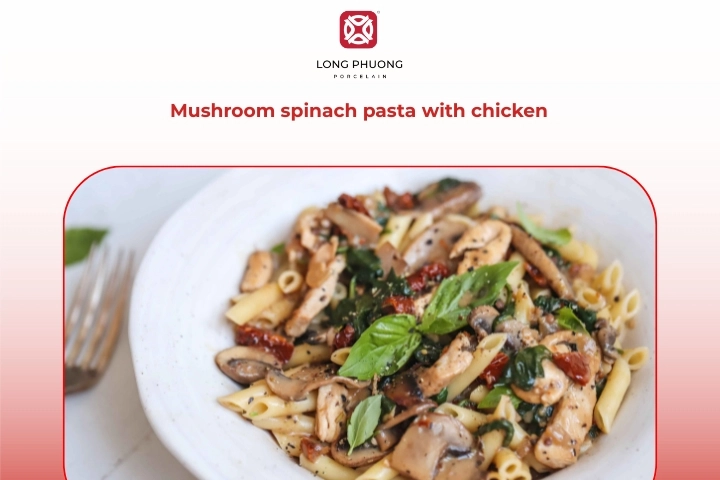 Mushroom Spinach Pasta Served With Grilled Chicken Slices