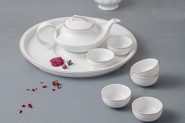 in logo lên bộ ấm chén