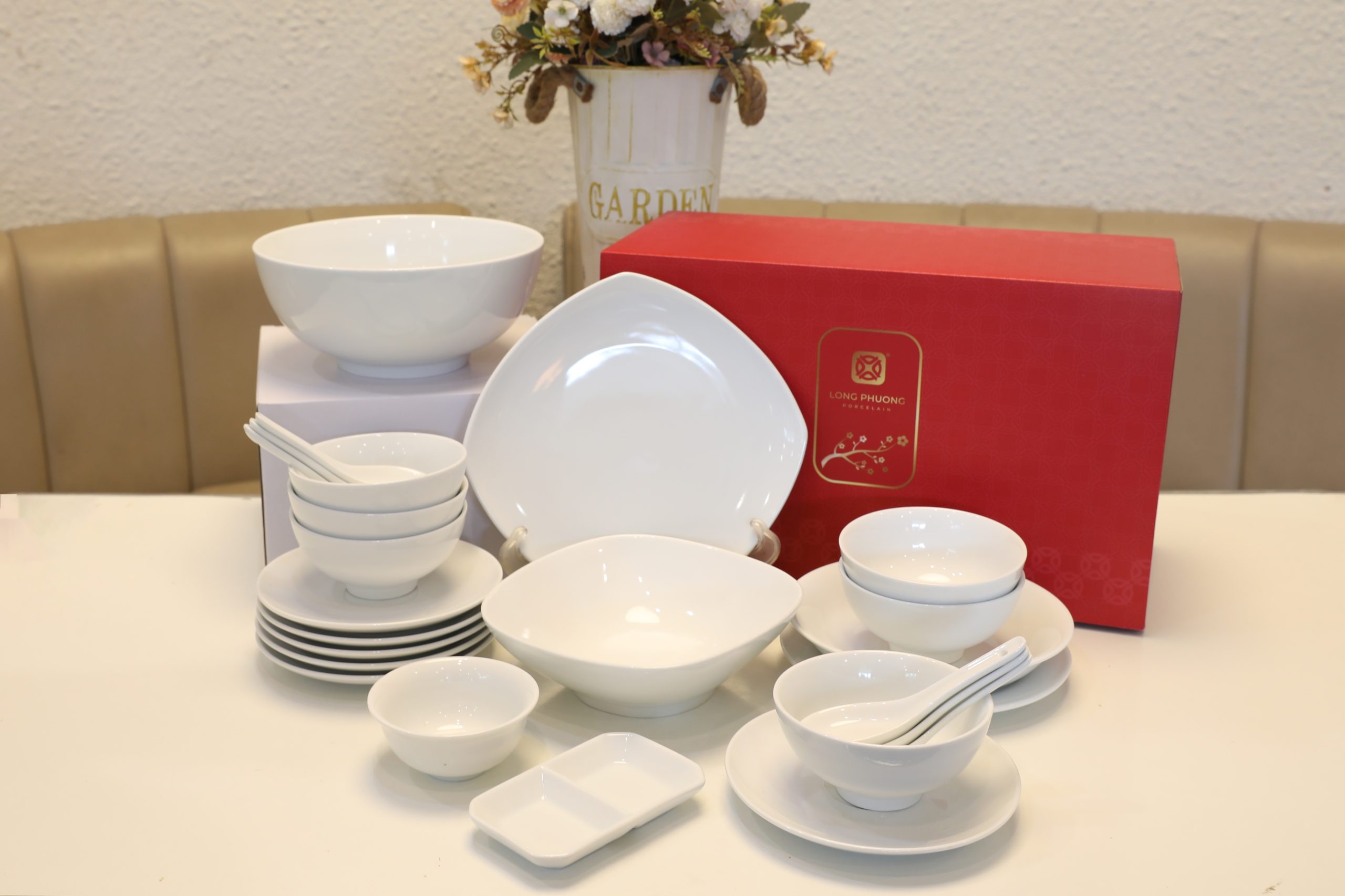 bát đĩa nhà hàng ở Bắc Kạn của Sứ Long Phương