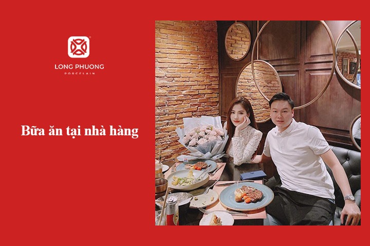 ăn tối tại nhà hàng