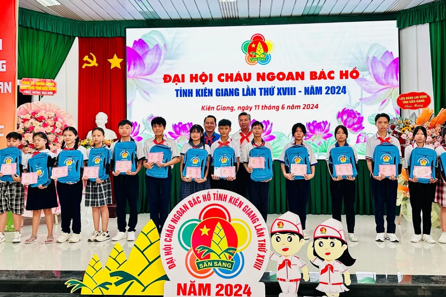 quà tặng cháu ngoan bác hồ ý nghĩa
