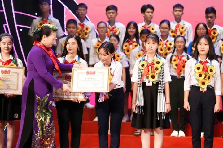 phần thưởng cháu ngoan bác hồ