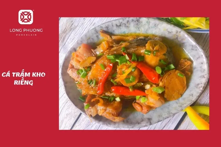 cá trắm kho riềng món ăn ngày mưa