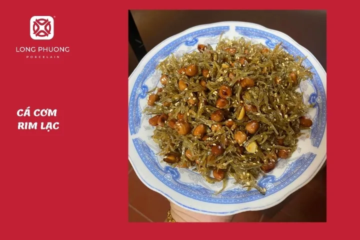 trời mưa ăn cá cơm rim lạc