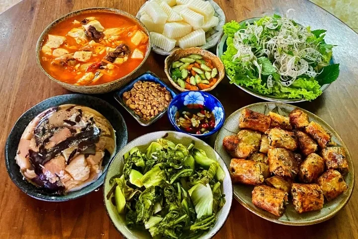 trời mưa ăn gì ngon