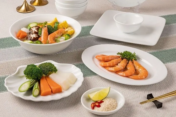 Tôm là một loại hải sản giàu canxi và rất dễ ăn