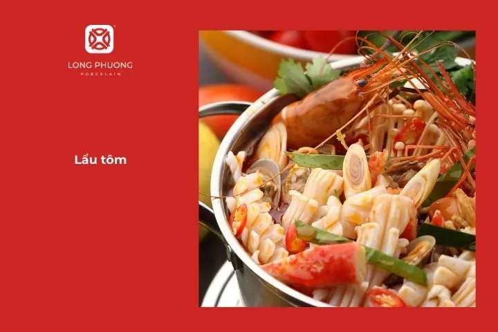 Lẩu tôm với nước dùng đậm đà, kèm rau xanh và bún hoặc mì