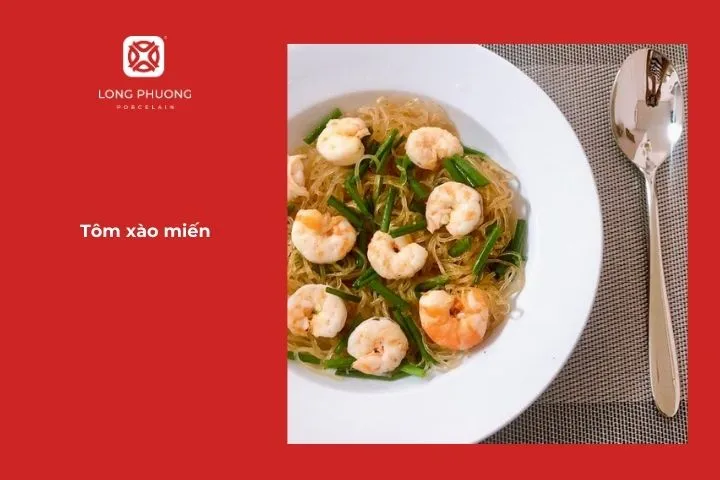 Miến dai dai xào cùng tôm tươi và rau củ là món ăn vừa nhanh gọn vừa ngon miệng