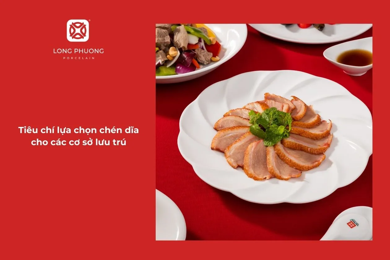 đĩa sứ dáng hoa đào