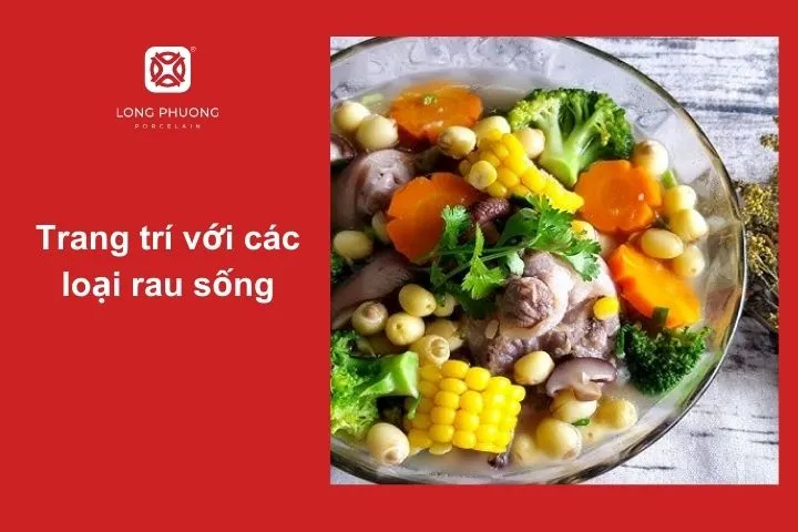 Bạn có thể rắc một ít rau mùi lên trên bề mặt món ăn sau khi nấu xong hoặc xếp chúng xung quanh bát để tạo điểm nhấn
