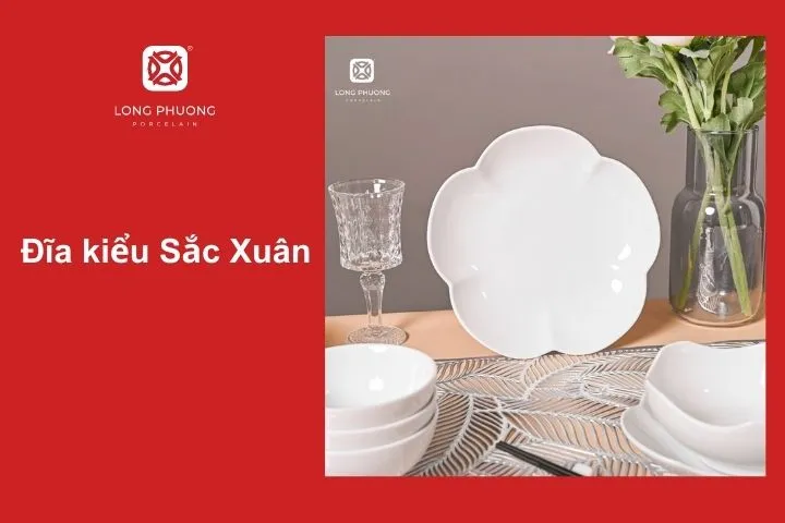 Được thiết kế cách điệu từ dáng đĩa tròn truyền thống, nổi bật với tạo hình những cánh hoa tròn đầy và mềm mại qua các đường cong uyển chuyển