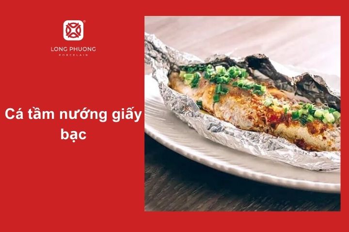 Nướng trong lửa vừa giúp cá chín đều, giữ nguyên độ mềm và hương vị đặc trưng