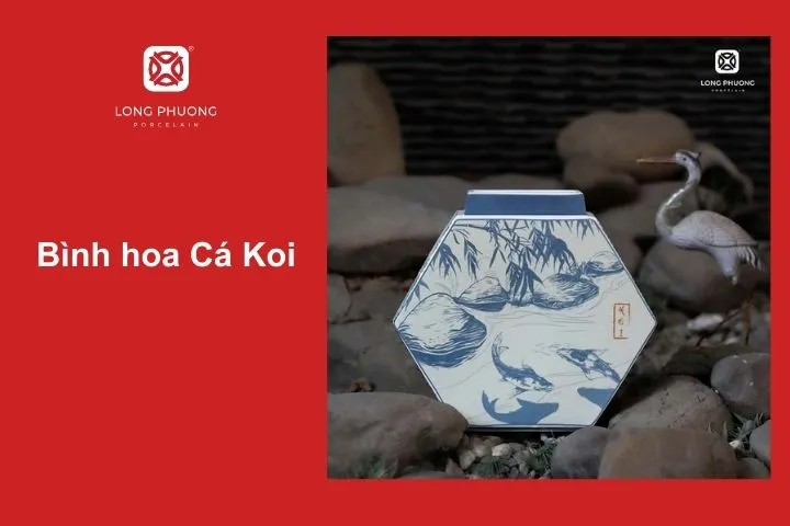 Họa tiết cá koi được vẽ tỉ mỉ, sắc nét, tạo nên tổng thể hài hòa và đầy ý nghĩa phong thủy