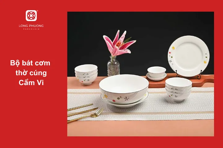 Bộ bát đĩa thờ cúng Cẩm Vi nổi bật với họa tiết màu sắc