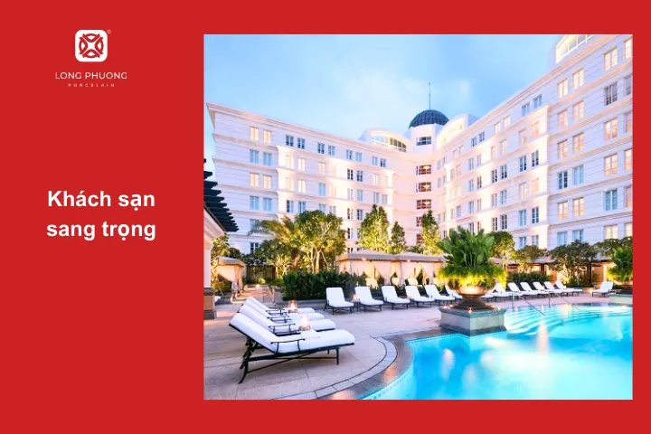 Khách sạn cao cấp