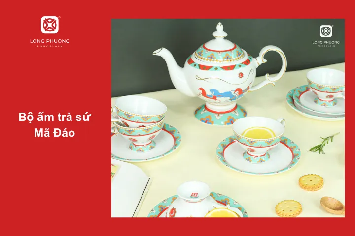 Bộ ấm trà sứ Mã Đáo với họa tiết ấn tượng