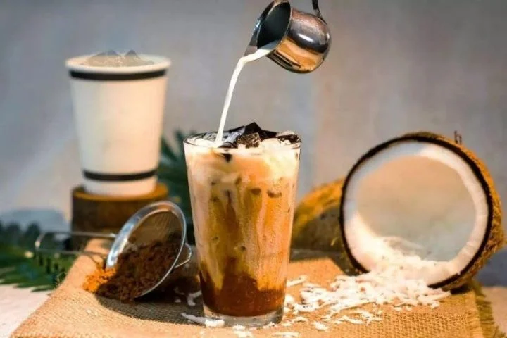 Cách làm cafe cốt dừa béo ngậy chuẩn vị Hải Phòng
