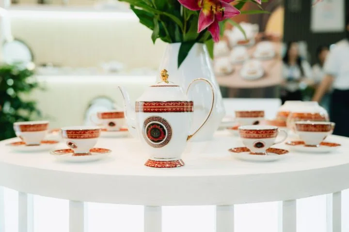 Bộ ấm trà, ly cốc, tách sứ Long Phương – an toàn và tinh tế