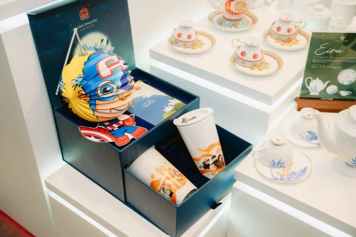 Quà tặng gốm sứ doanh nghiệp cao cấp từ Long Phương – thiết kế theo yêu cầu