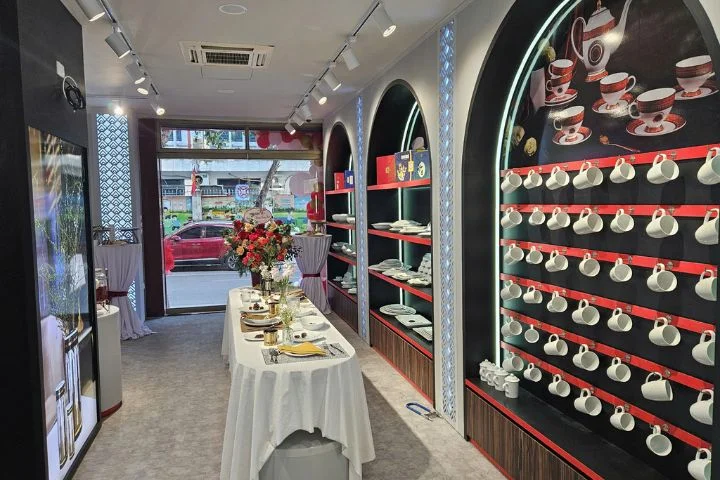 Showroom và hệ thống phân phối Sứ Long Phương chính thức tại TP.HCM