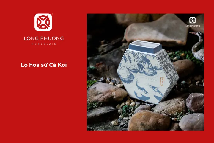 Lấy cảm hứng từ hình tượng Cá Koi, lọ hoa sứ này mang đến nét đẹp nghệ thuật và phong thủy