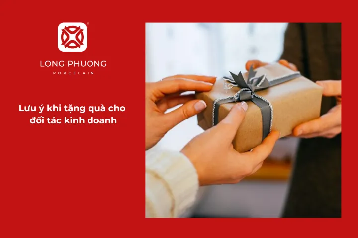 Nếu không cẩn thận, món quà có thể làm giảm giá trị mối quan hệ thay vì gắn kết thêm