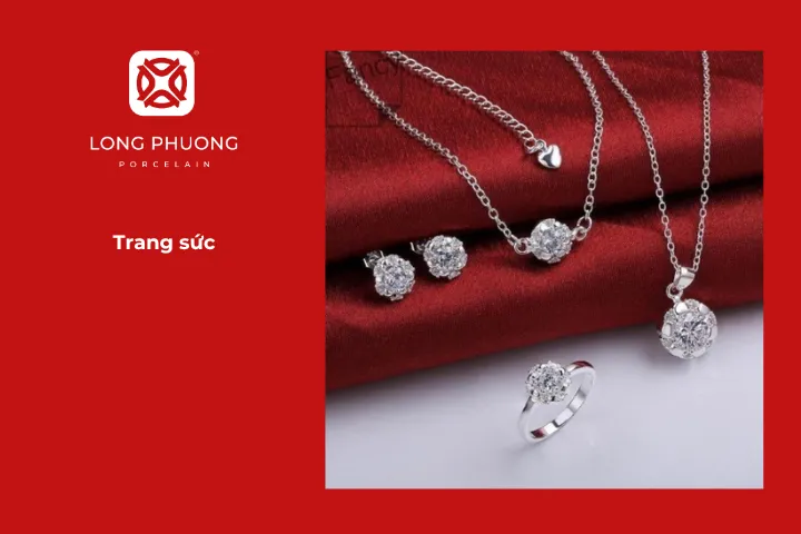 Lựa chọn tặng trang sức chắc chắn sẽ khiến đối tác nữ vui vẻ, hài lòng