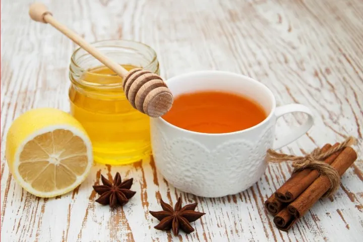 Cash làm trà cam quế mật ong để giữ ấm và chăm sóc sức khỏe mỗi ngày