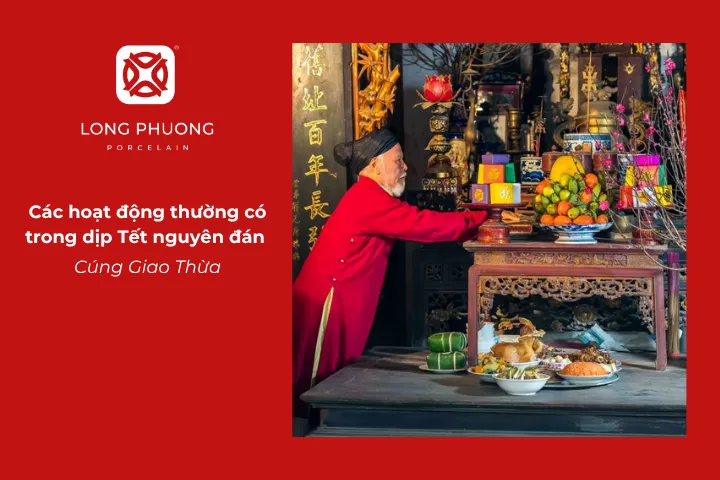 Gia đình làm lễ cúng giao thừa đón năm mới