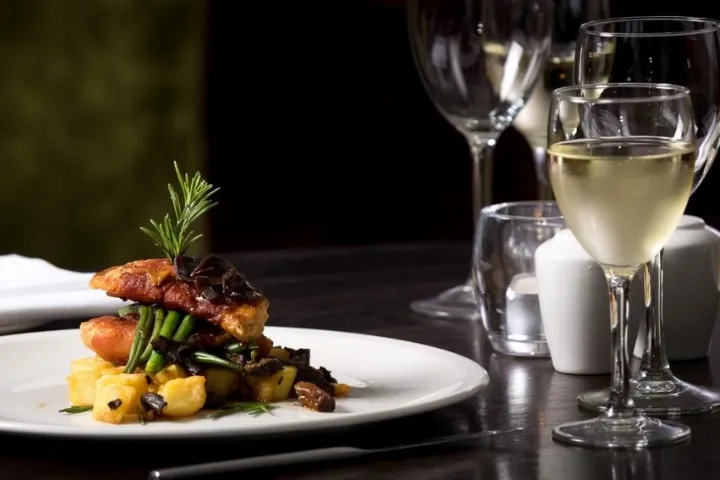 Fine dining là gì? Tất tần tật những kiến thức xoay quanh fine dining