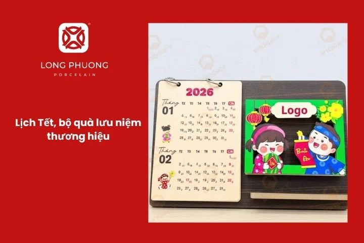 Bộ lịch Tết mang sắc đỏ rực rỡ của Giáng sinh