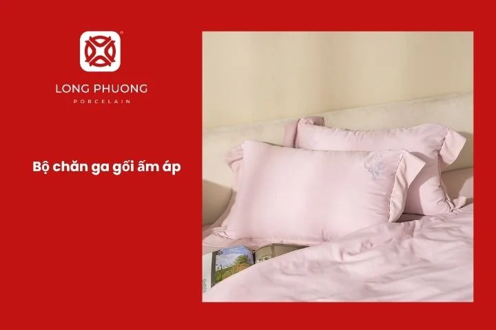 Giường ngủ ấm cúng với bộ chăn ga họa tiết Giáng sinh