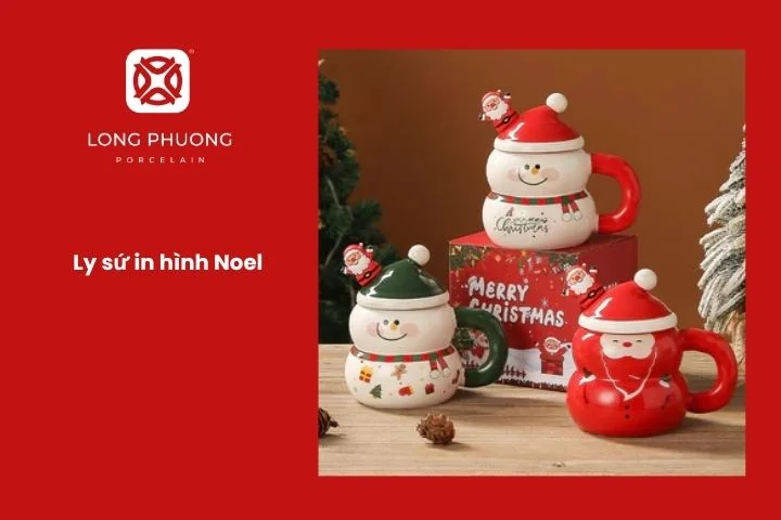 Ly sứ in hình tuần lộc và cây thông đáng yêu.